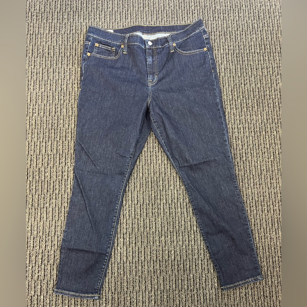 Gap Mid rise true skinny jeans
